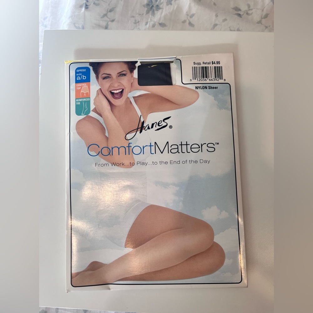 Hanes Women's nylon sheer expresso ComfortMatters Pantyhose size a/b